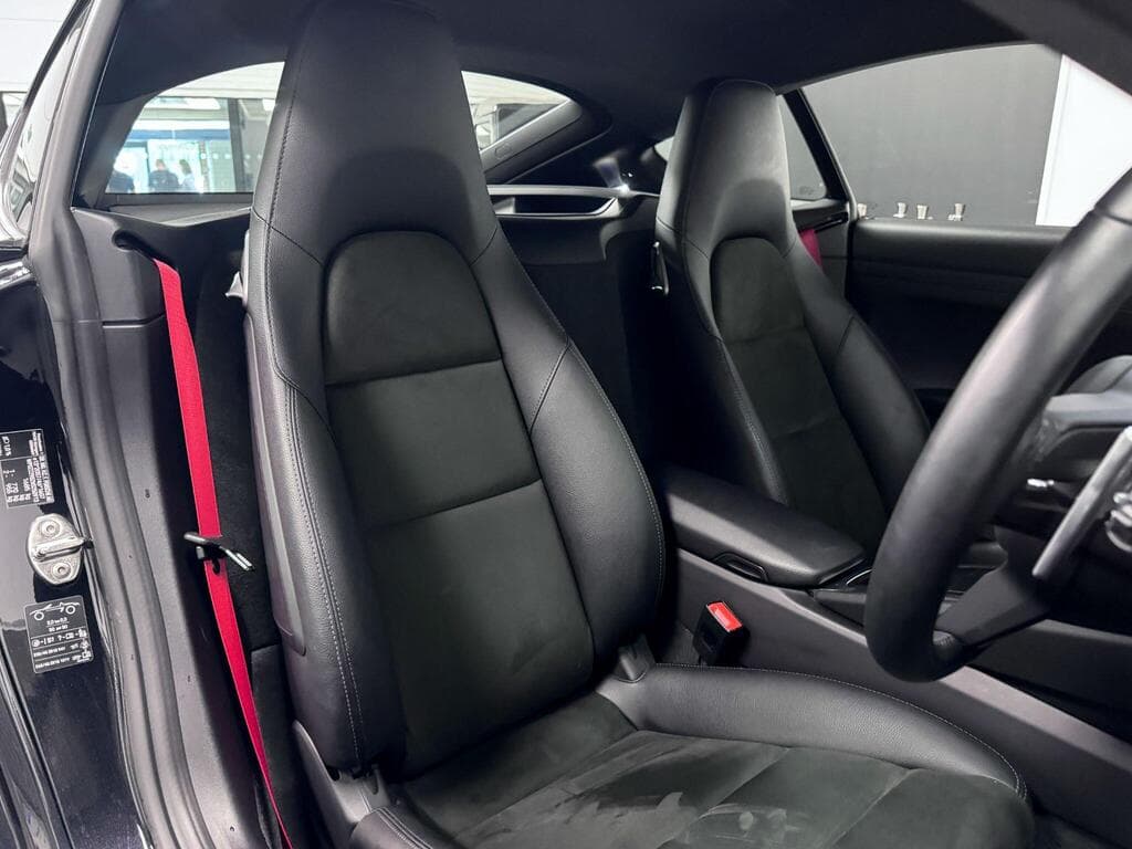Porsche 718 Cayman 2022