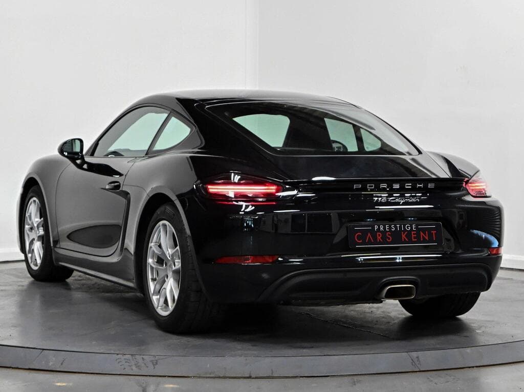 Porsche 718 Cayman 2022