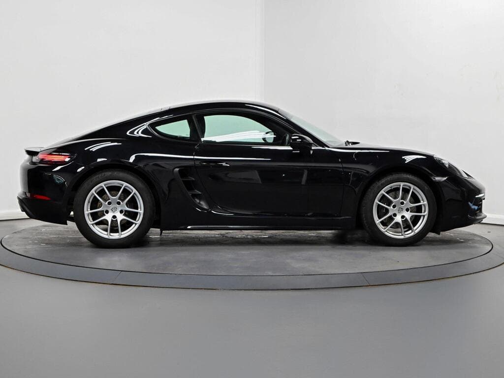Porsche 718 Cayman 2022