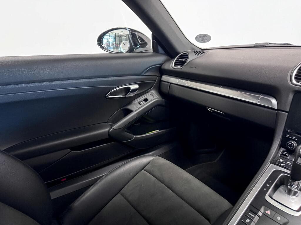 Porsche 718 Cayman 2022