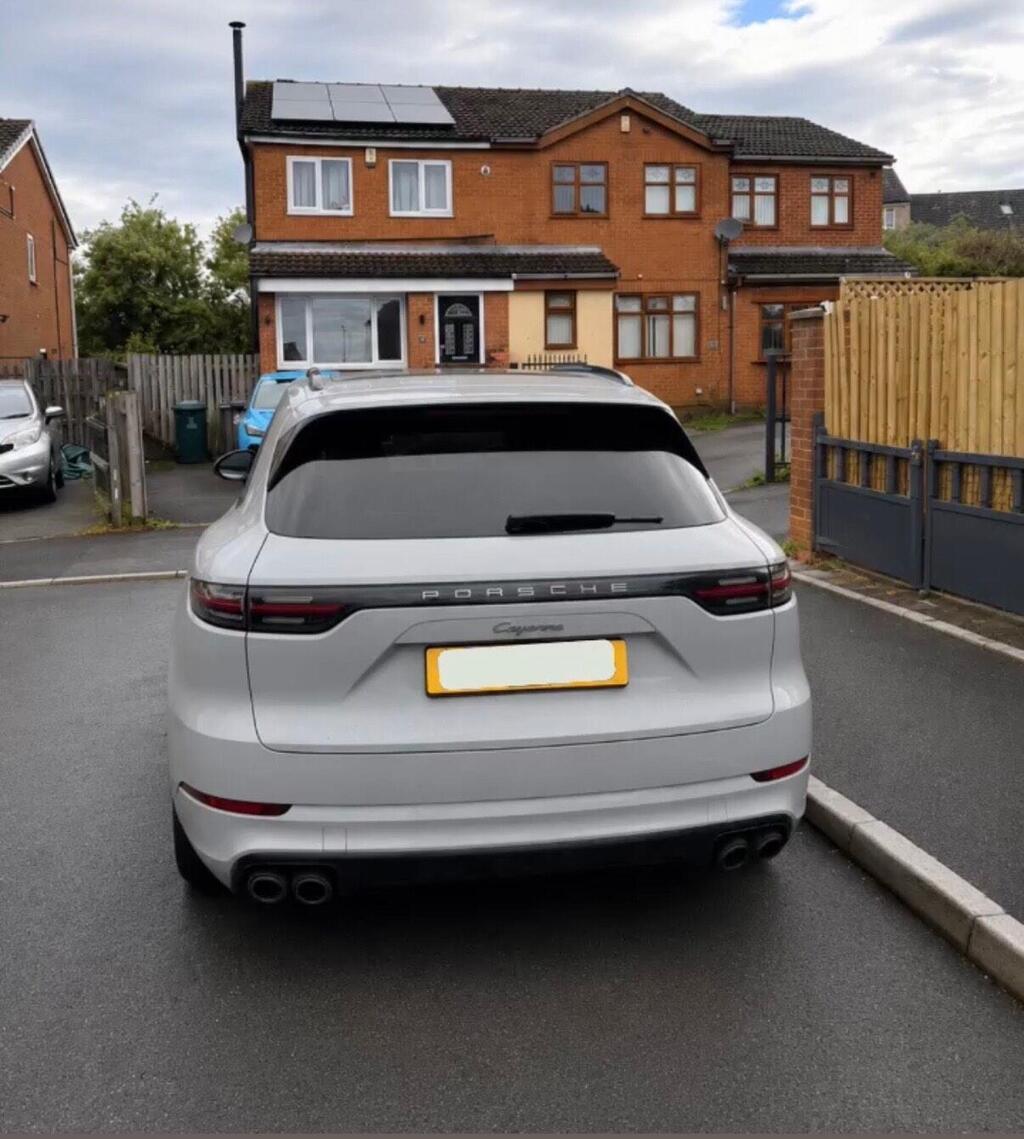 Porsche Cayenne 2022