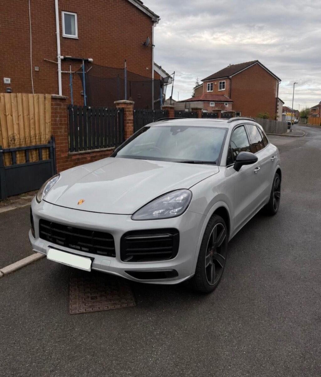 Porsche Cayenne 2022