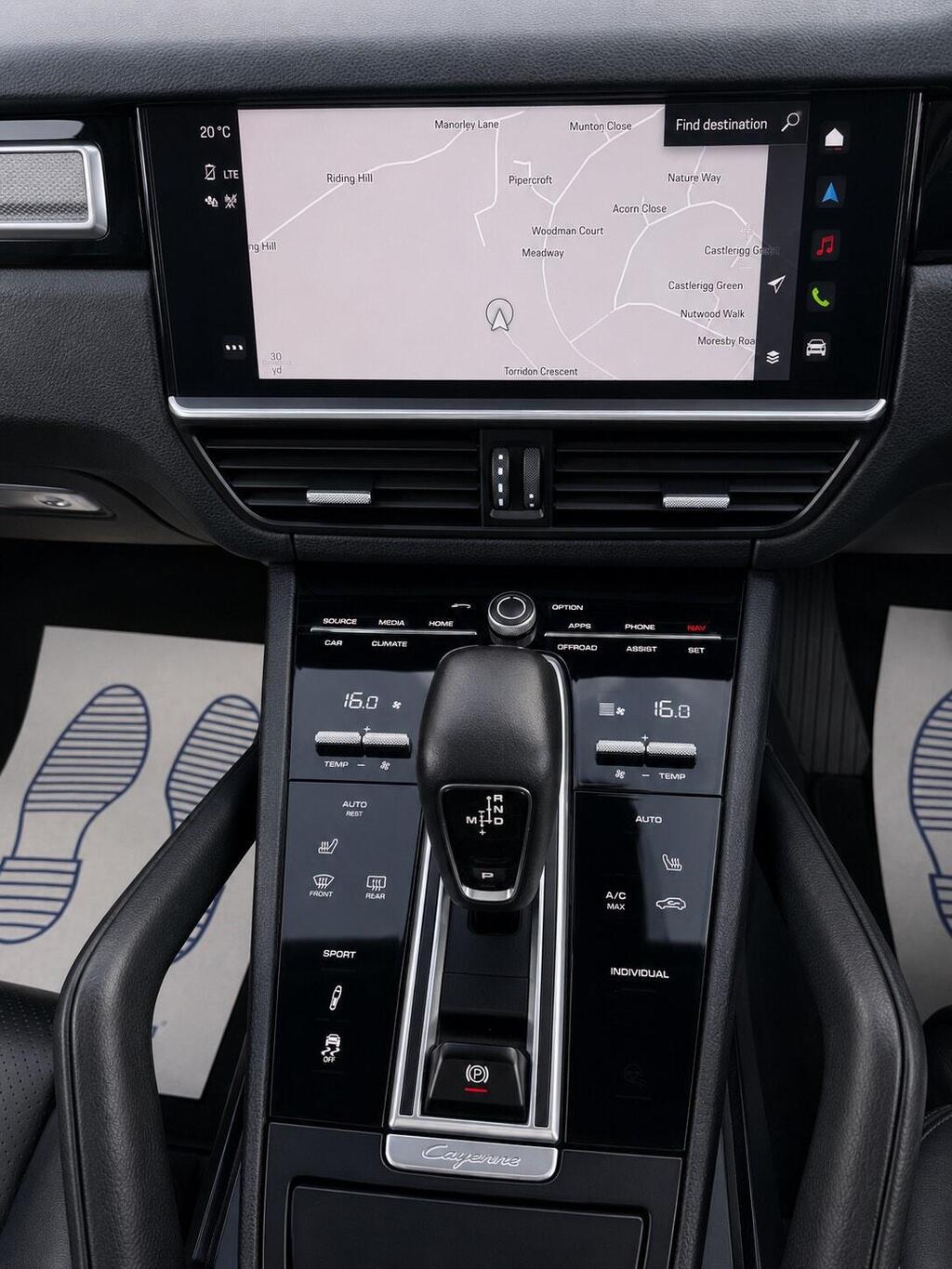 Porsche Cayenne 2022