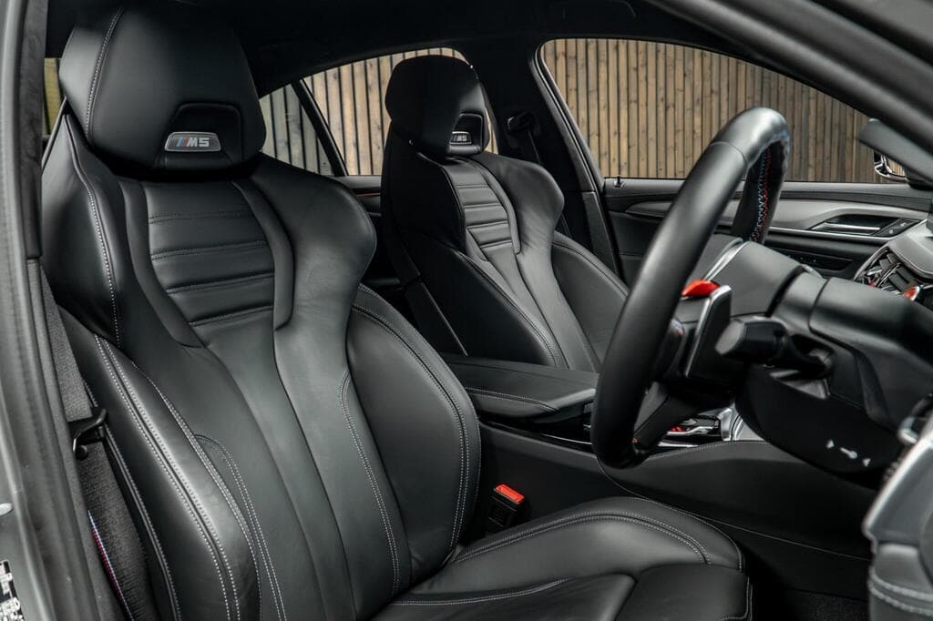 BMW M5 2022