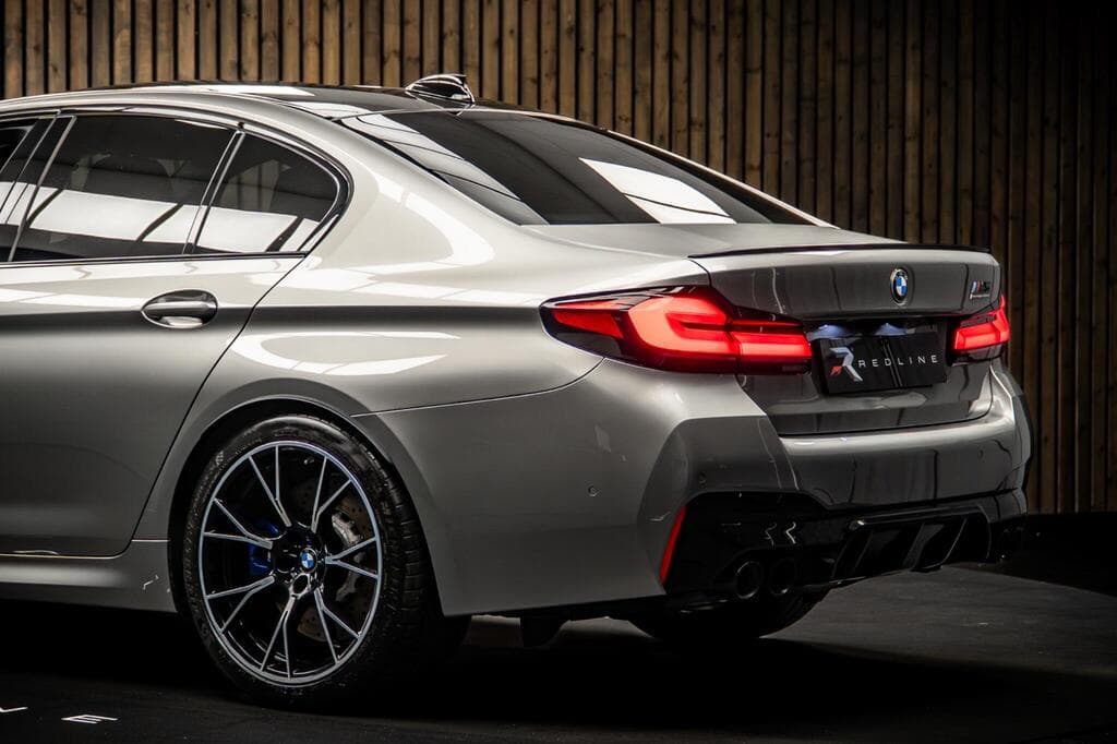 BMW M5 2022