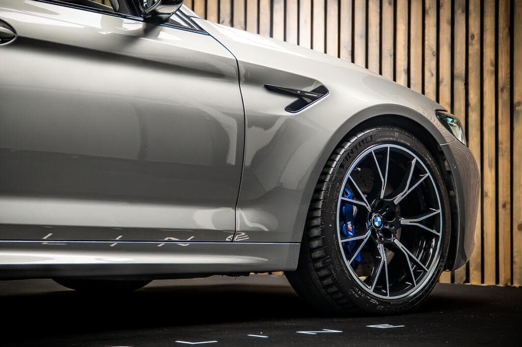 BMW M5 2022