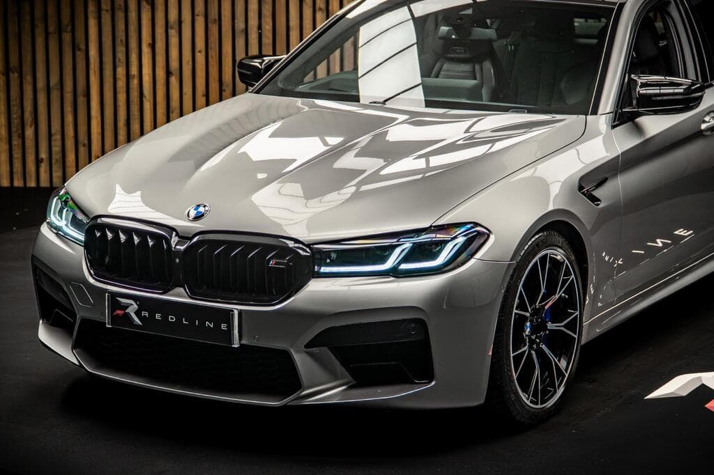 BMW M5 2022