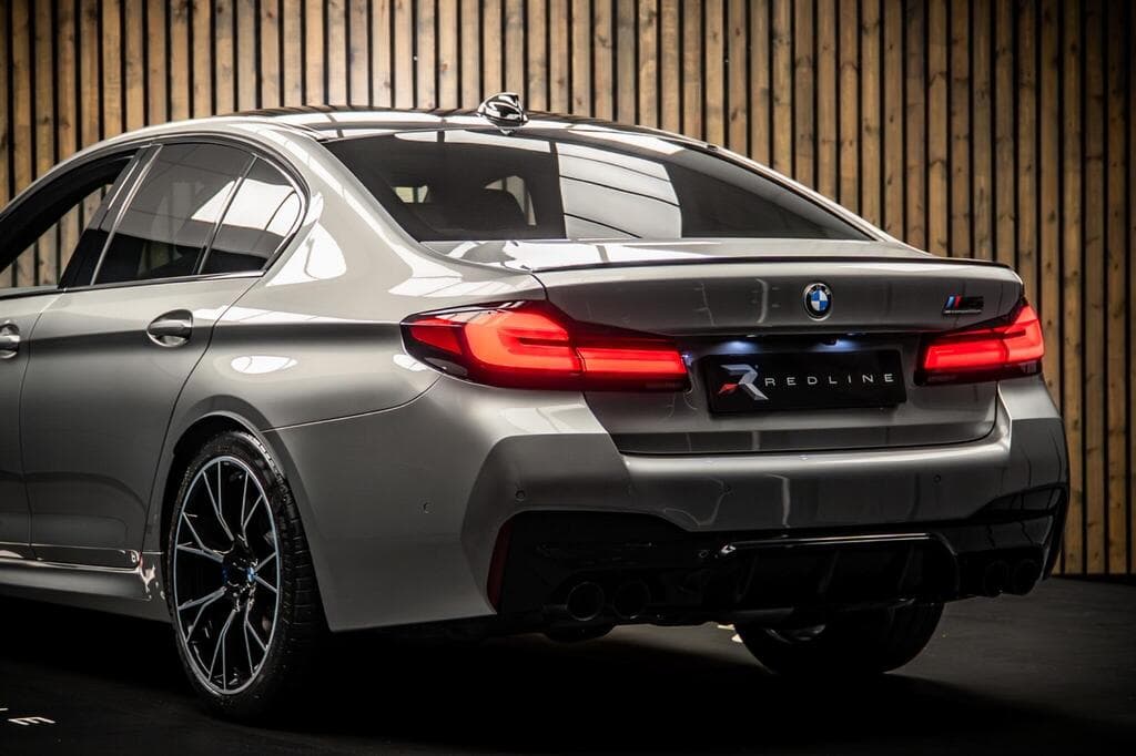 BMW M5 2022