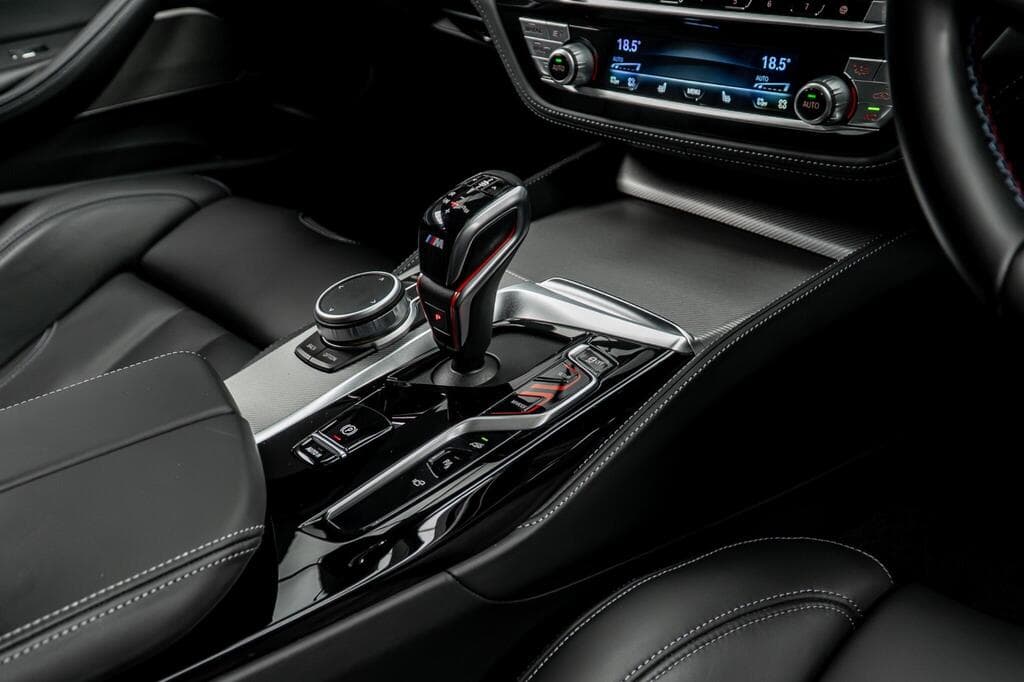 BMW M5 2022