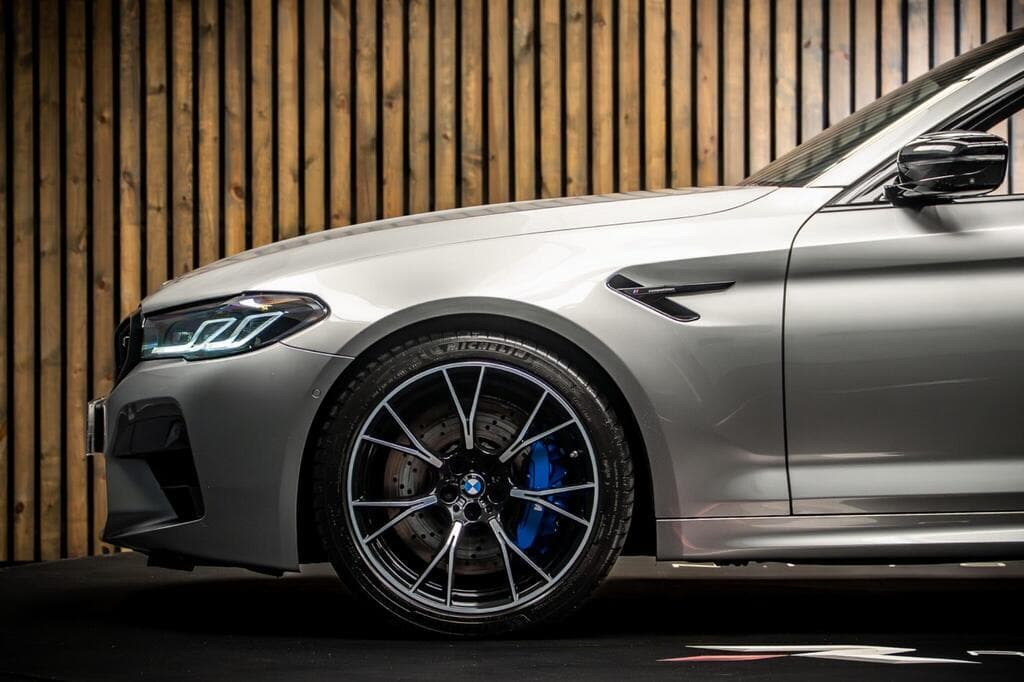 BMW M5 2022