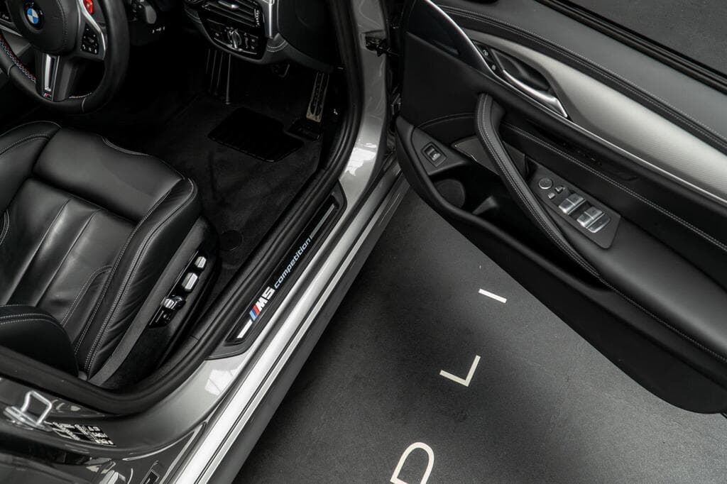 BMW M5 2022