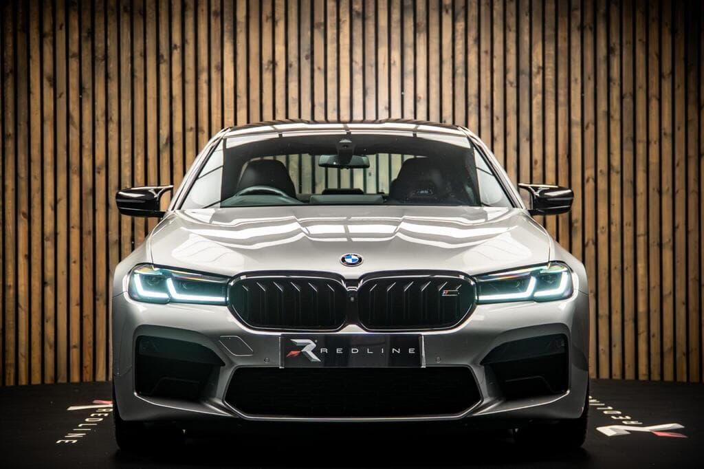 BMW M5 2022