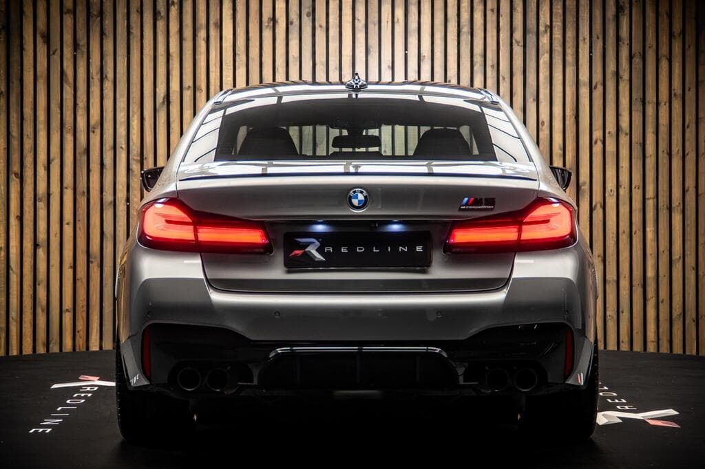 BMW M5 2022