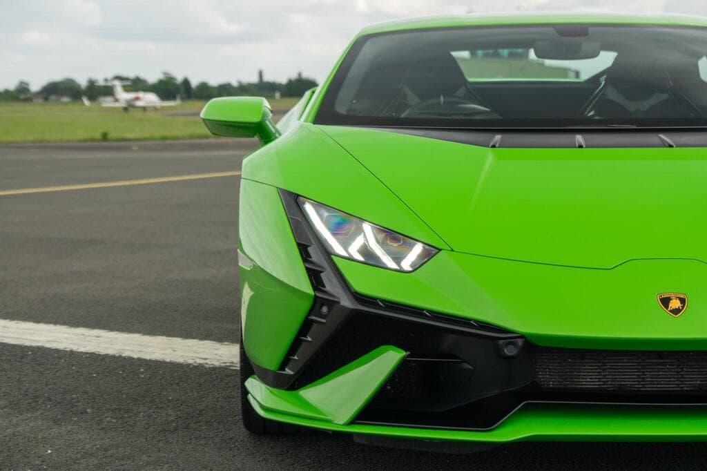 Lamborghini Huracan 2023