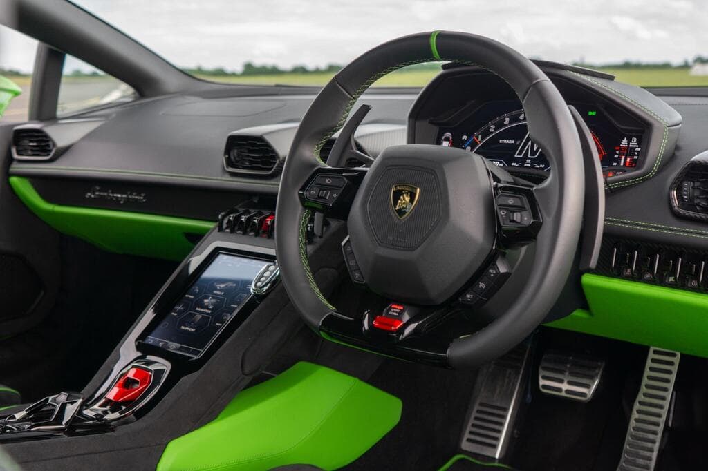 Lamborghini Huracan 2023