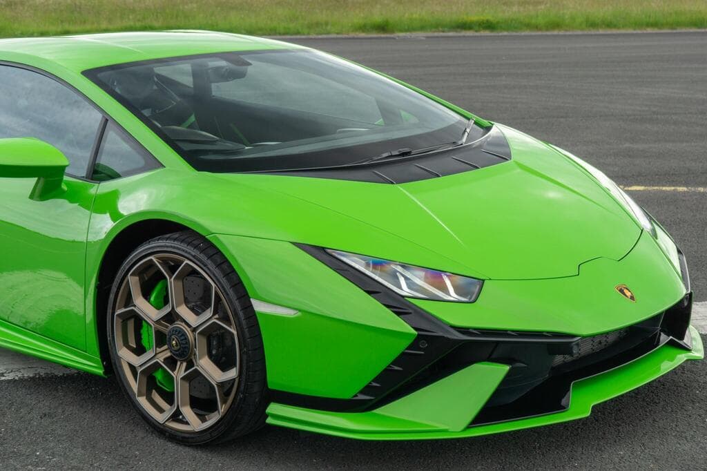 Lamborghini Huracan 2023