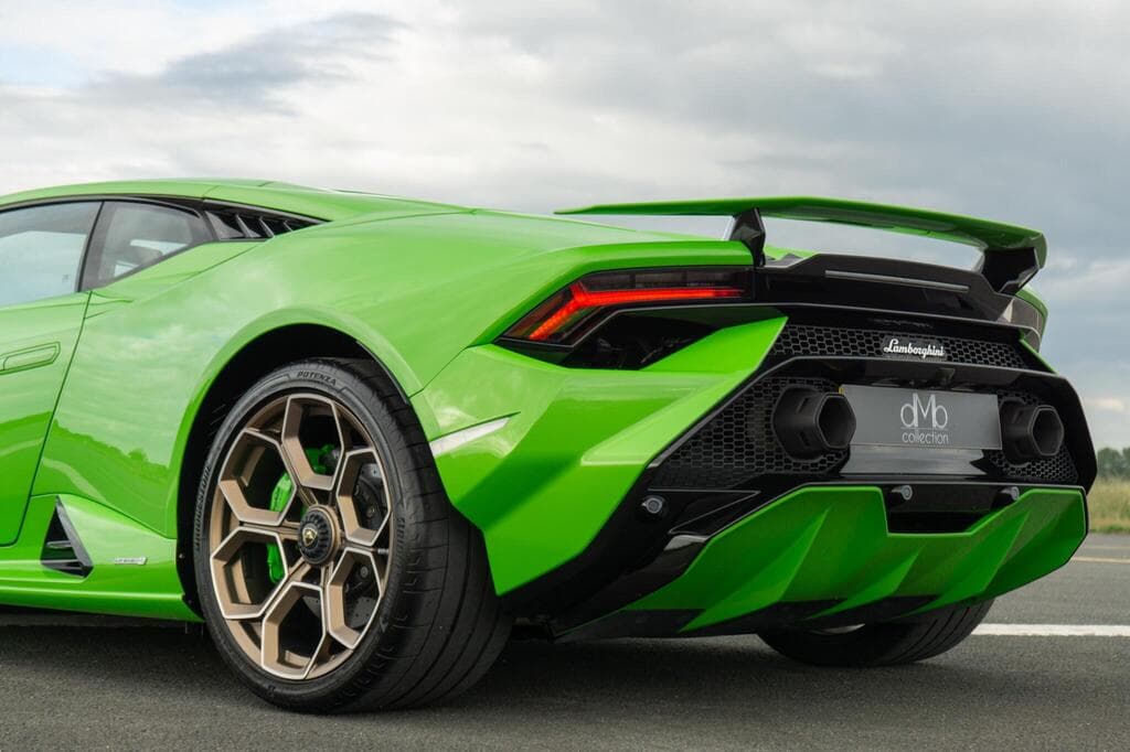 Lamborghini Huracan 2023