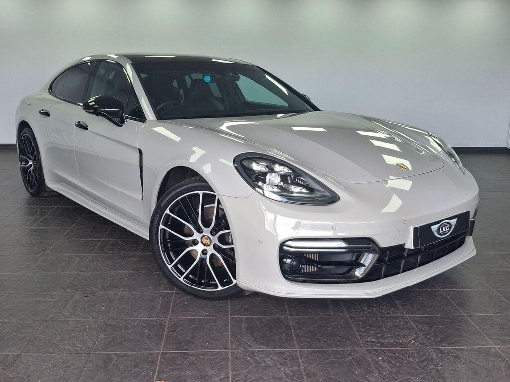 Porsche Panamera 2022