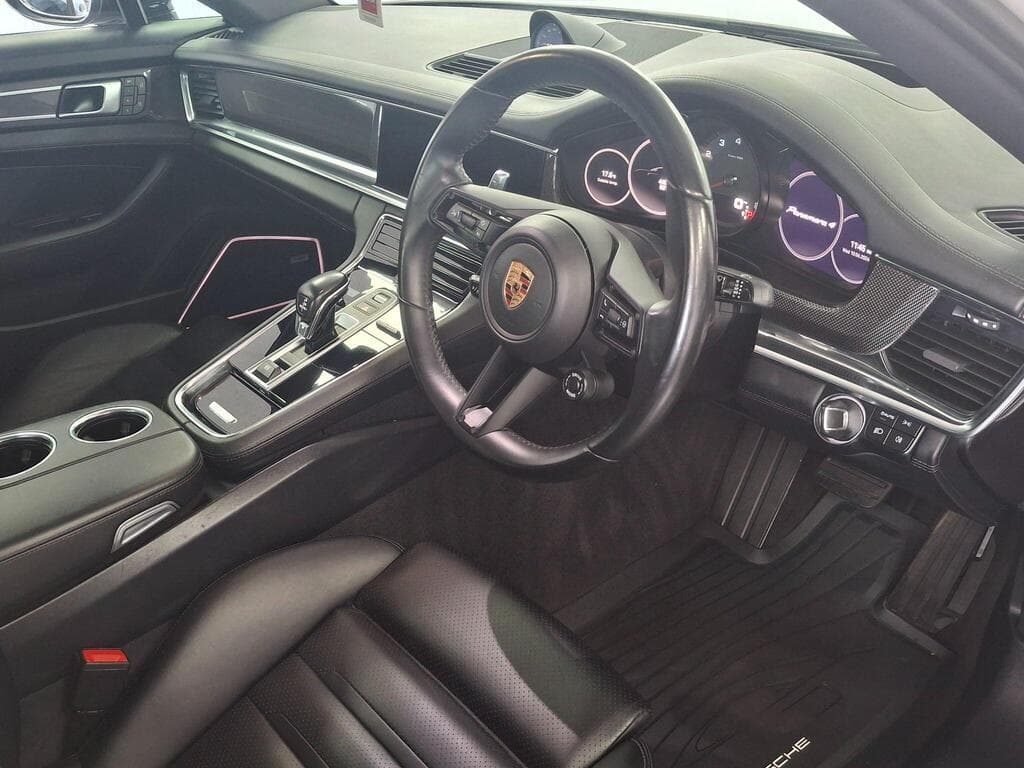 Porsche Panamera 2022