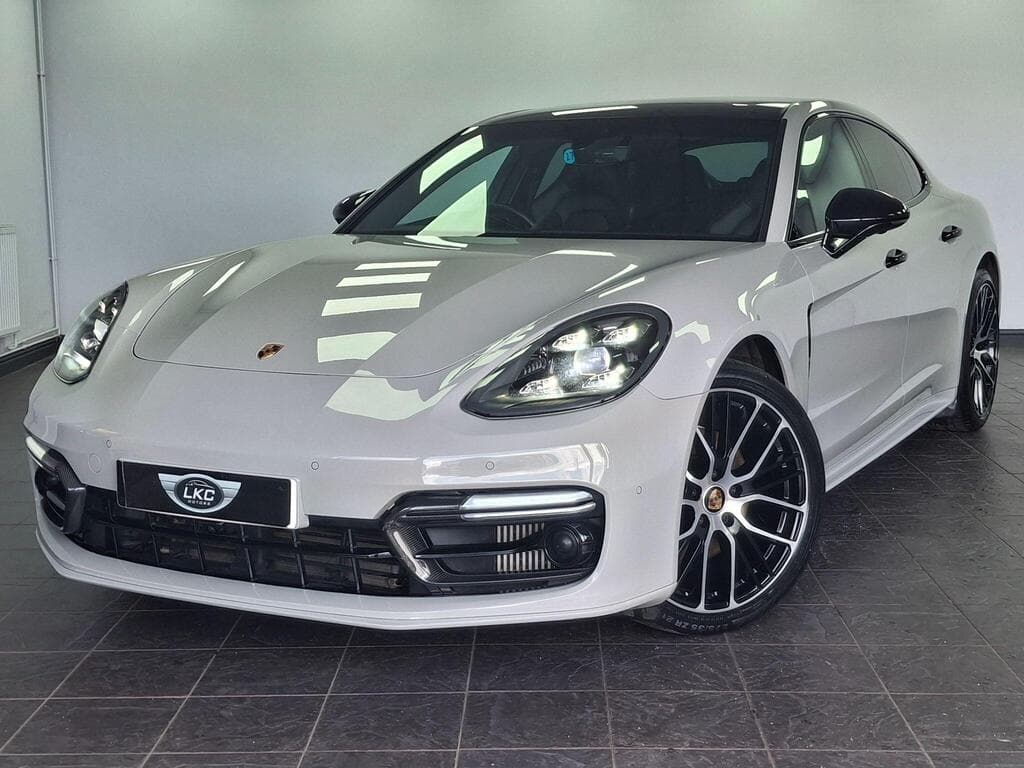 Porsche Panamera 2022
