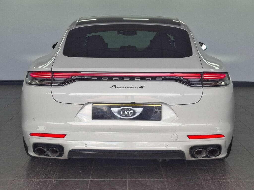 Porsche Panamera 2022