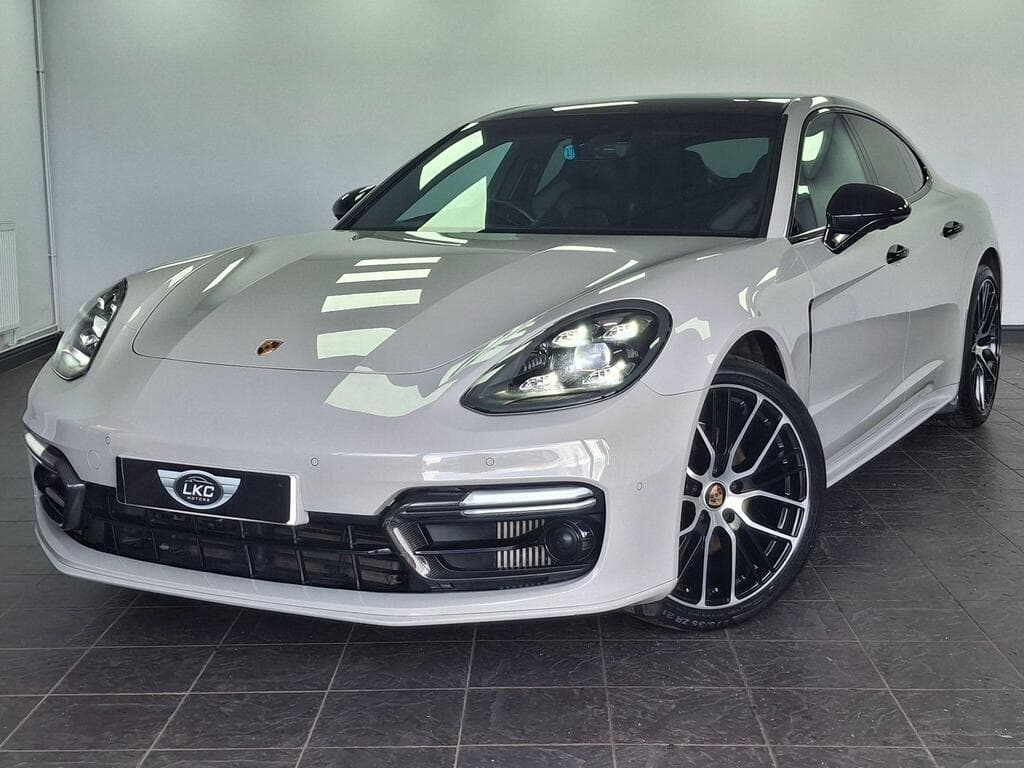 Porsche Panamera 2022