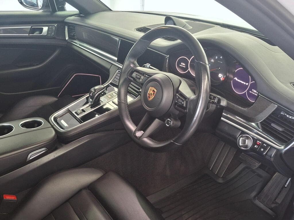 Porsche Panamera 2022