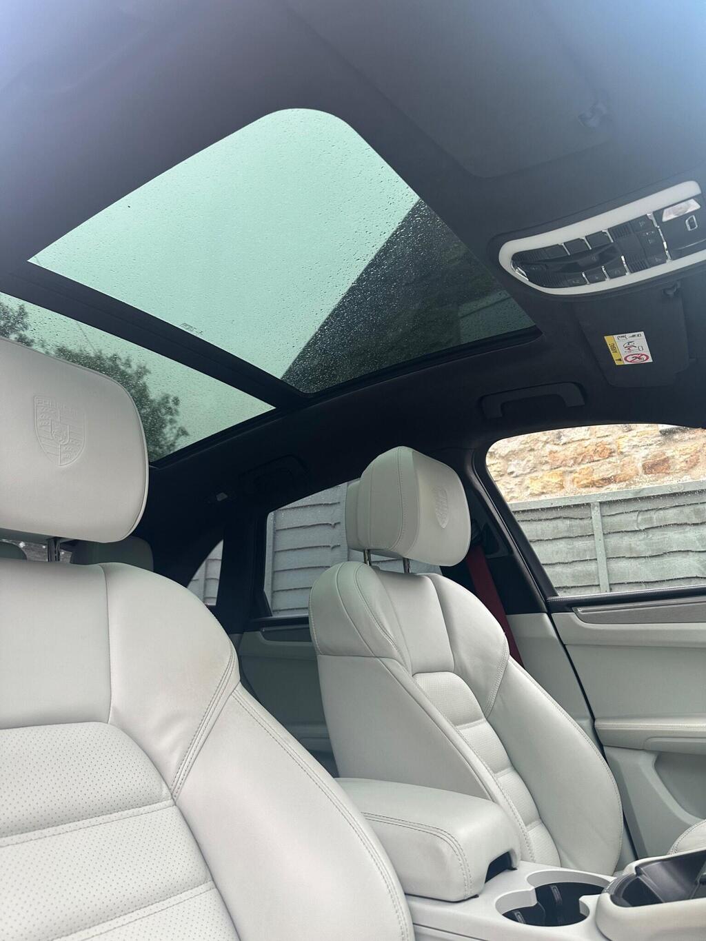 Porsche Macan 2022