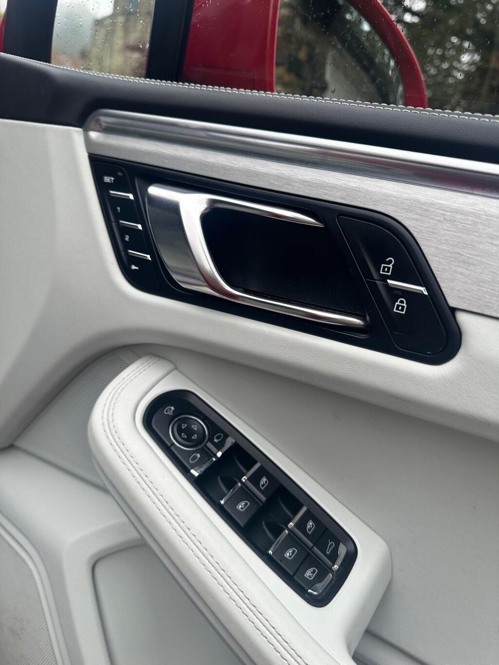 Porsche Macan 2022