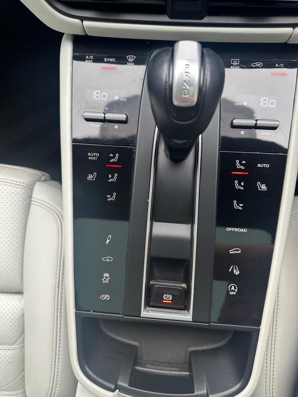Porsche Macan 2022