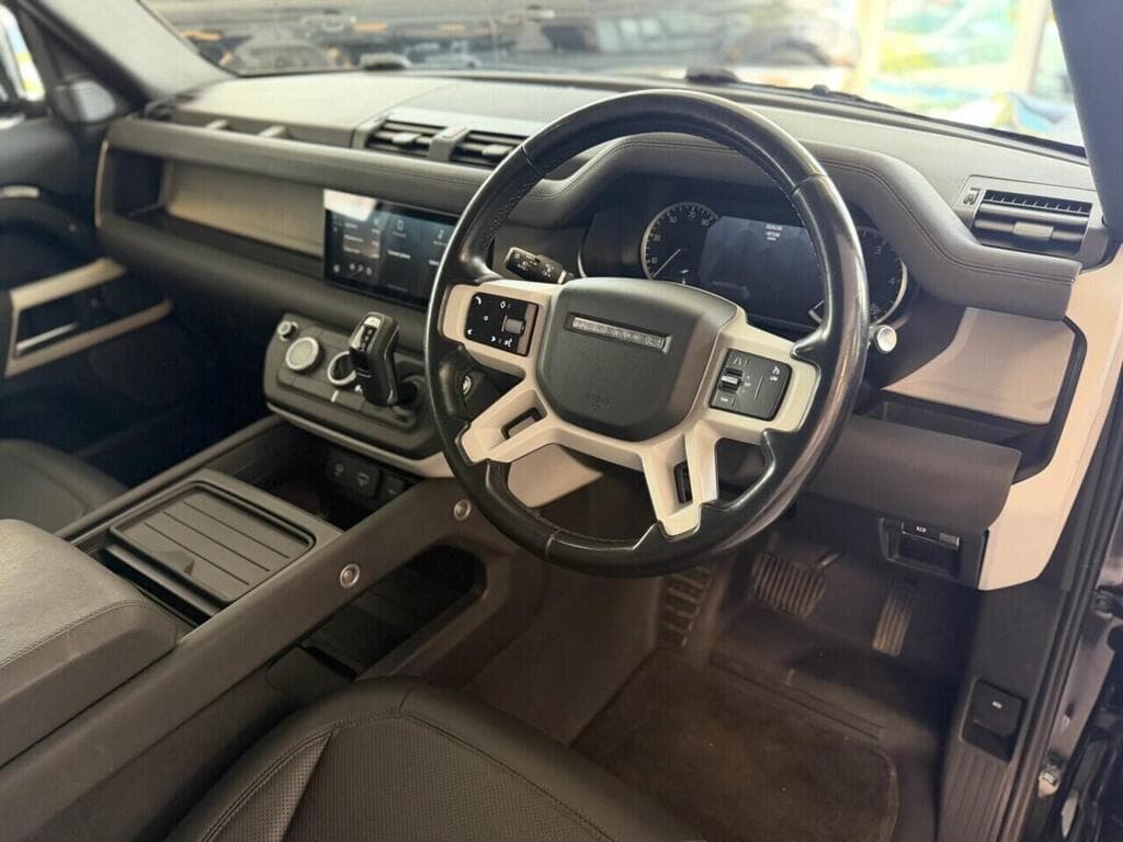Land Rover Defender 110 2022