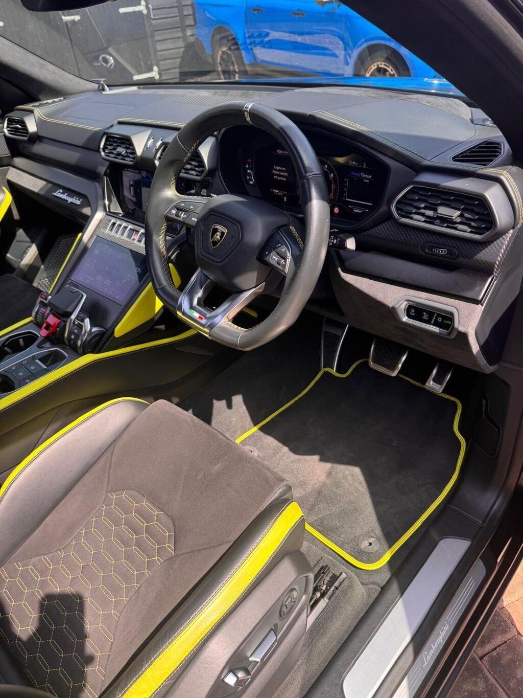 Lamborghini Urus 2022