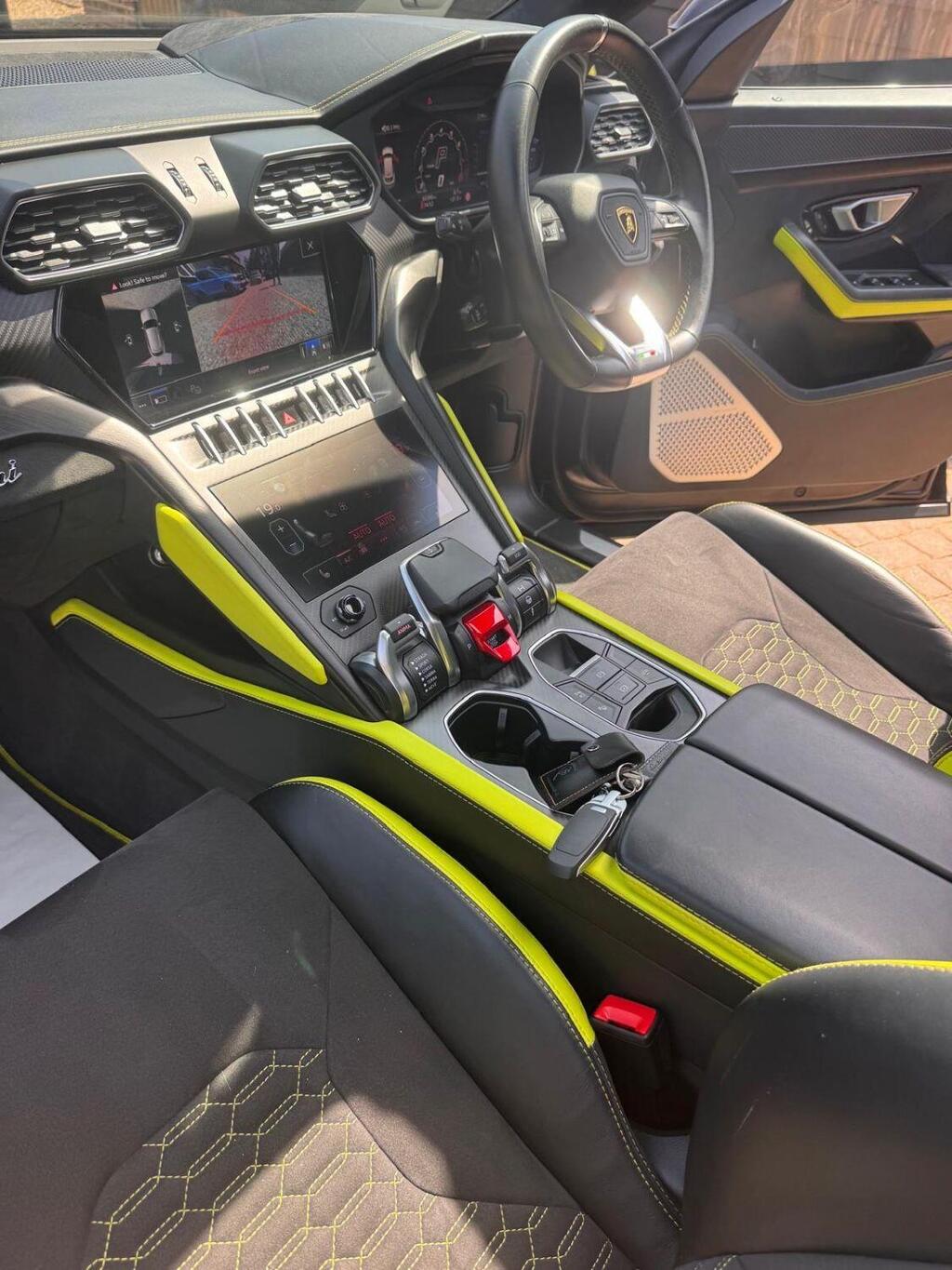 Lamborghini Urus 2022