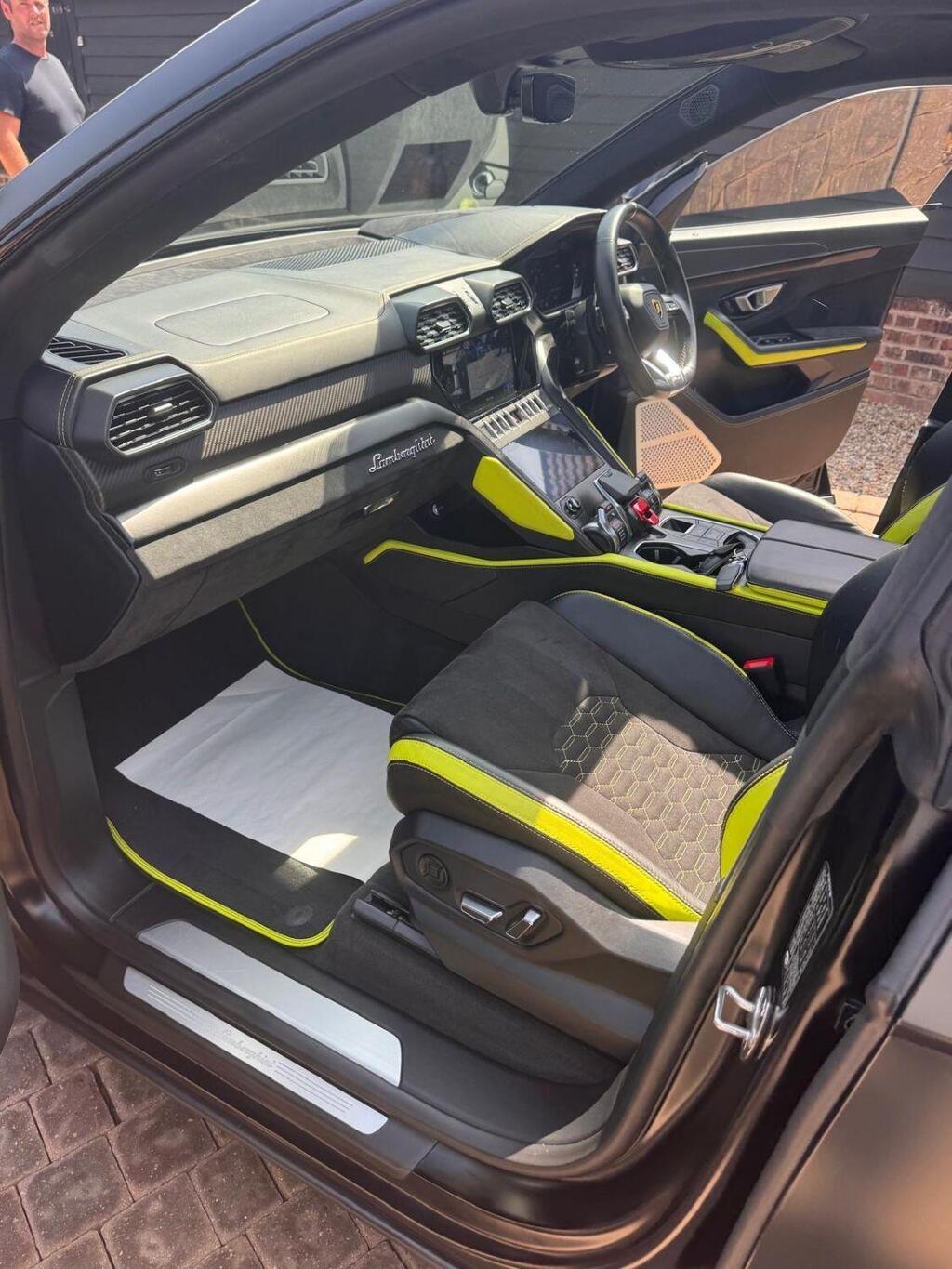 Lamborghini Urus 2022