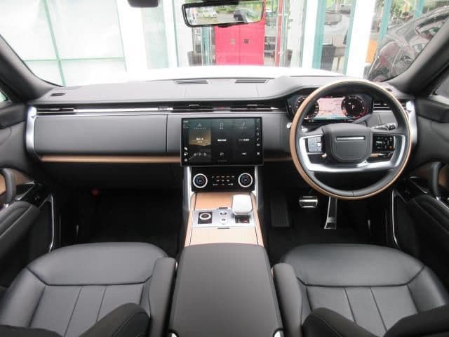 Land Rover Range Rover SV 2023