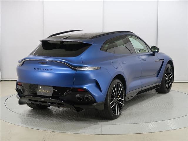 Aston Martin DBX 707 2023
