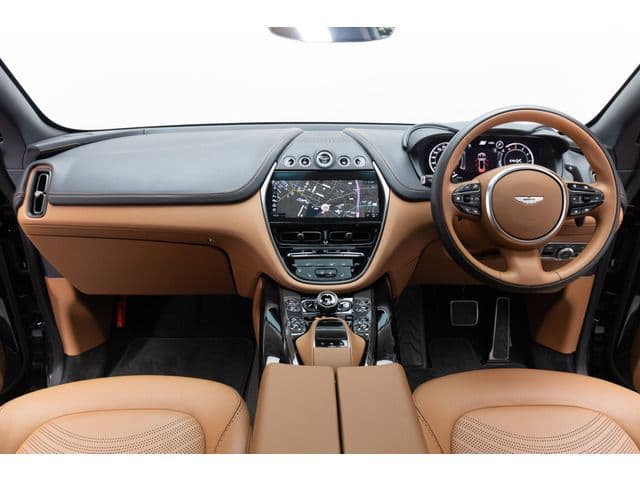 Aston Martin DBX 707 2023