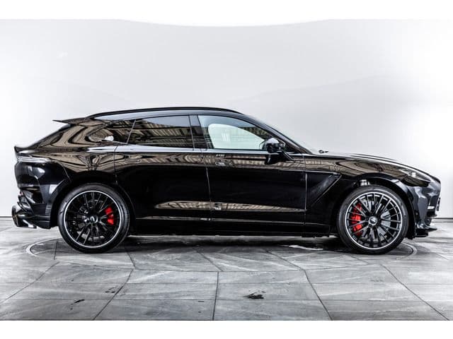 Aston Martin DBX 707 2023