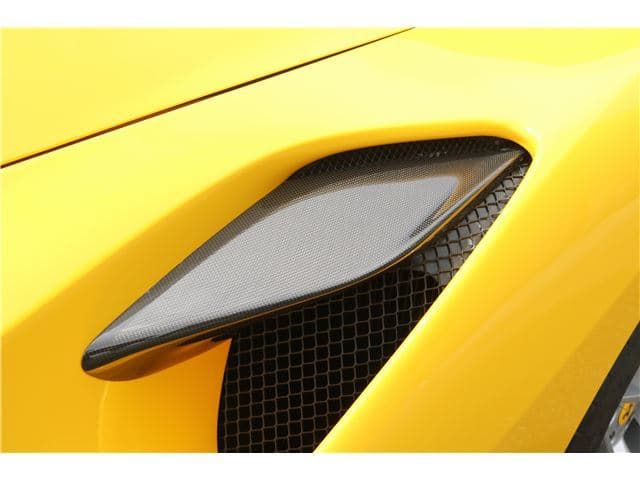 Ferrari F8 Spider 2022