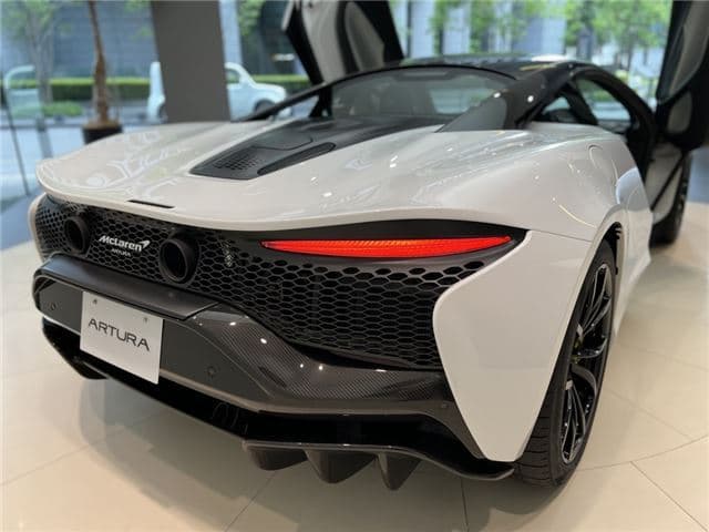 McLaren Artura 2023