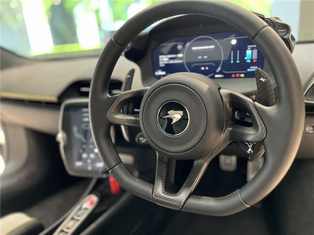 McLaren Artura 2023