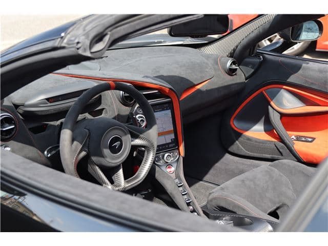 McLaren 765LT 2023