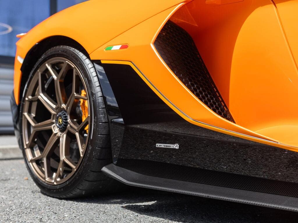 Lamborghini Aventador 2022