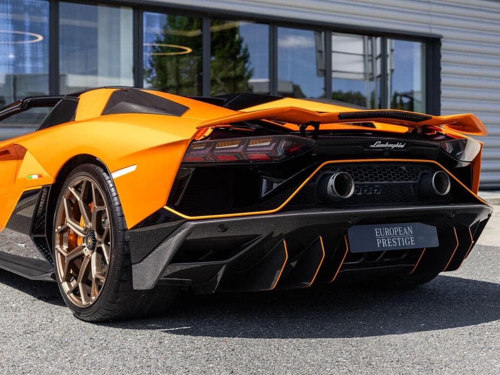 Lamborghini Aventador 2022