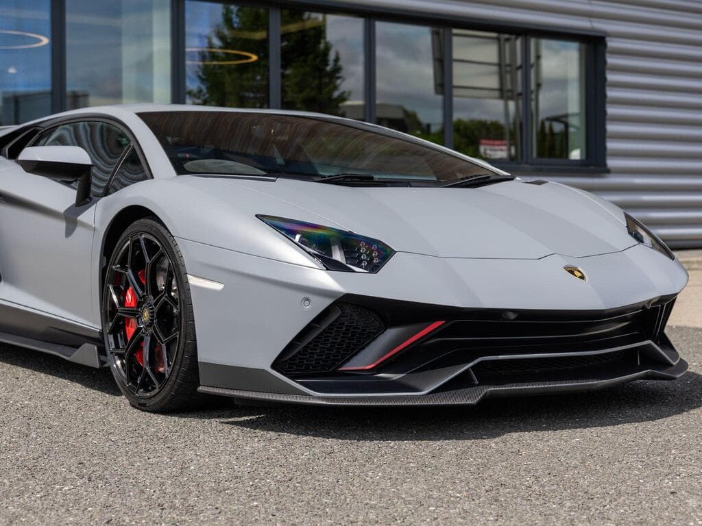Lamborghini Aventador 2022