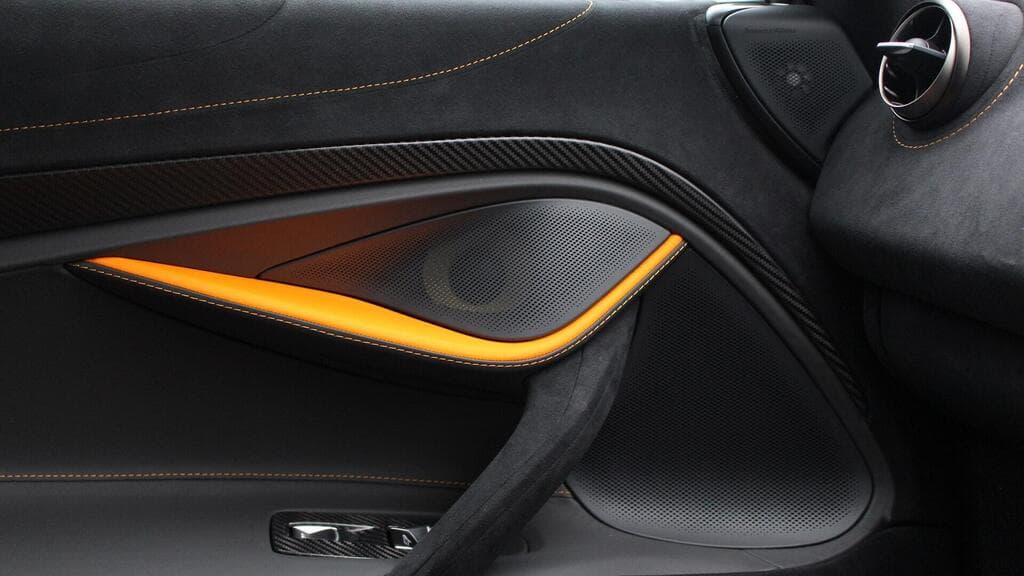McLaren 720S 2023