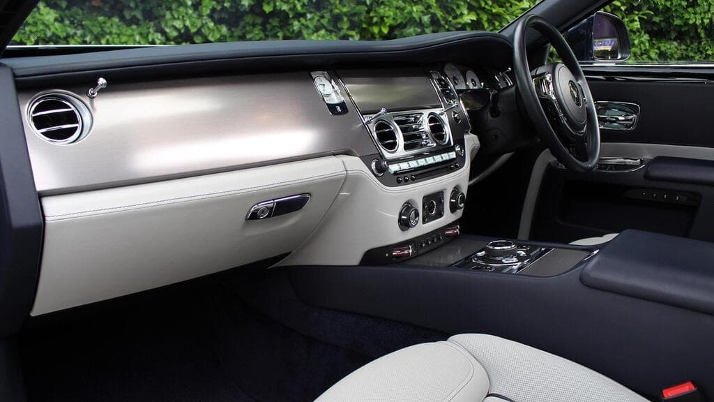 Rolls-Royce Wraith 2023