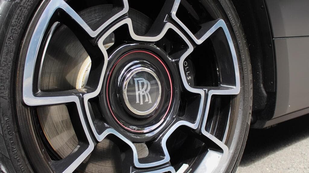 Rolls-Royce Dawn 2023
