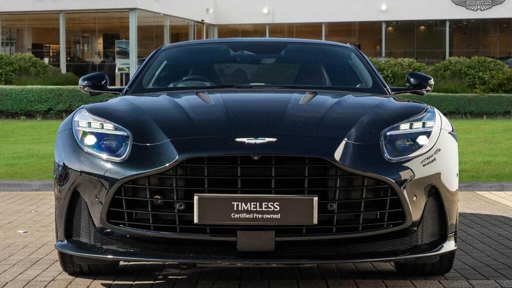 Aston Martin DB12 2023