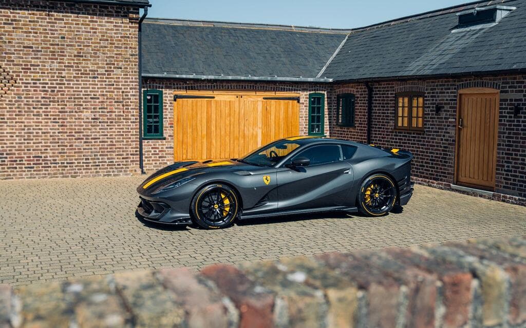 Ferrari 812 2022